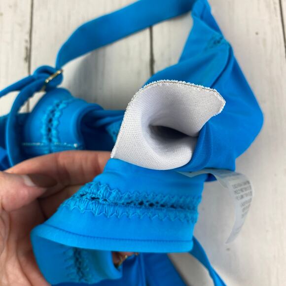 PilyQ Sea Blue Tropics Stitched Ellie Halter Bikini Top Size Medium - Picture 4 of 13